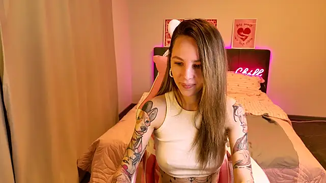 MiaGraham1 online show from 18, 4, 2026