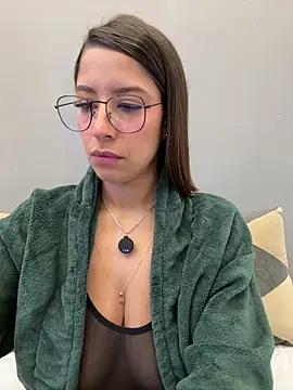 luvely online show from 18, 4, 2026