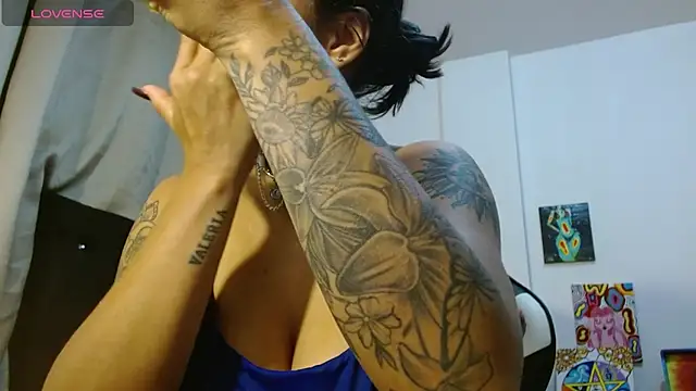 Divinejewel444 online show from 8, 10, 2025