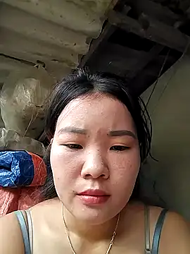 lylylove online show from 13, 10, 2025