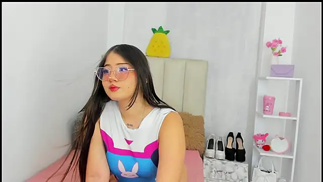 ImSofia222  online show from 13, 11, 2025