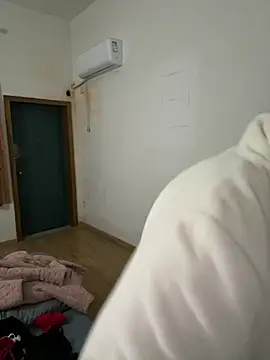 xiiuuff18 online show from 4, 3, 2026