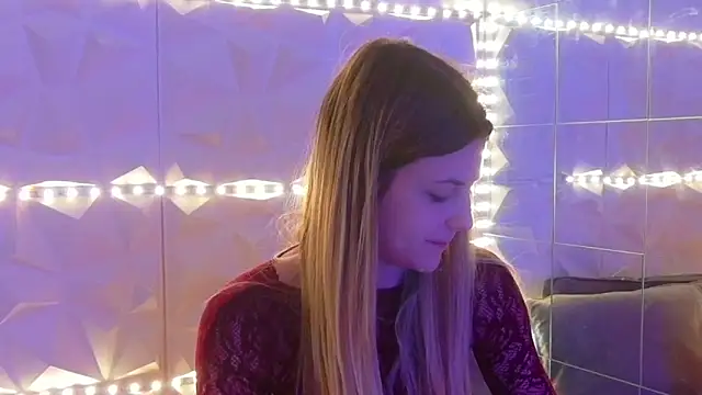 Aishha  online show from 22, 12, 2025