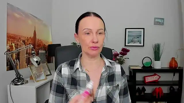 Velvet Jasmine online show from 7, 10, 2025