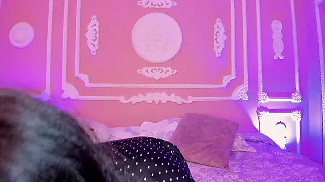 aitana johns online show from 15, 10, 2025