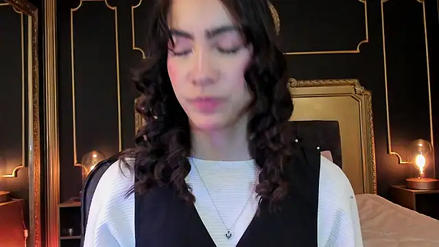 aitana johns online show from 28, 11, 2025