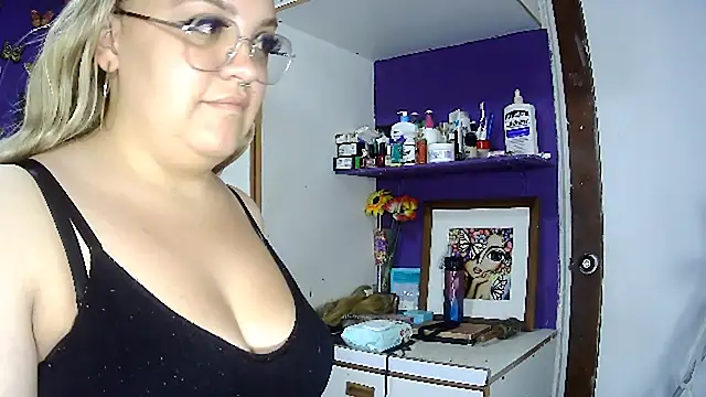 Snapshot of Sasha_TK chatting on 26, 10, 2025 Sasha TK online show from 26, 10, 2025