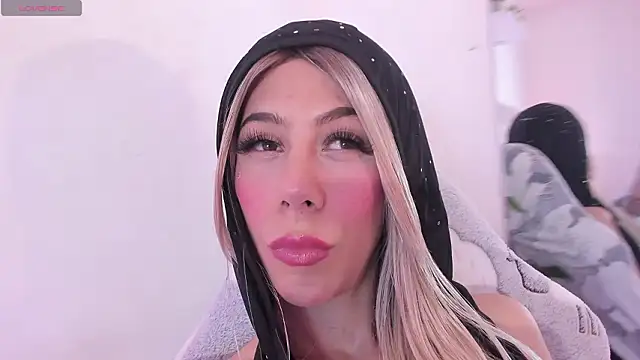 Snapshot of Darlyn_tenderhot__ chatting on 1, 2, 2026 Darlyn tenderhot online show from 1, 2, 2026