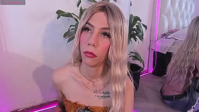 Snapshot of Darlyn_tenderhot__ chatting on 4, 2, 2026 Darlyn tenderhot online show from 4, 2, 2026