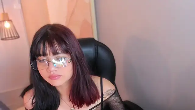 Julieth brown  online show from 13, 12, 2025