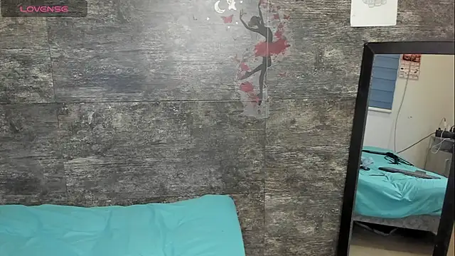 oriana olsen online show from 21, 4, 2026