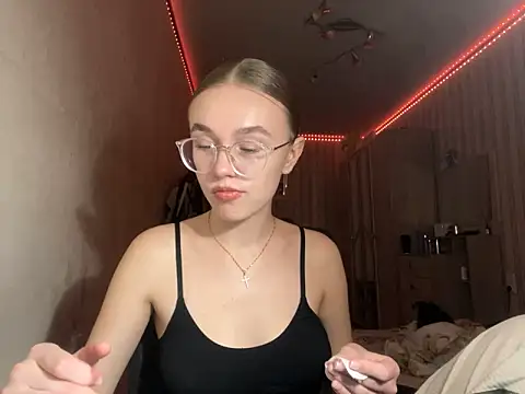 bellameow88 online show from 10, 10, 2025