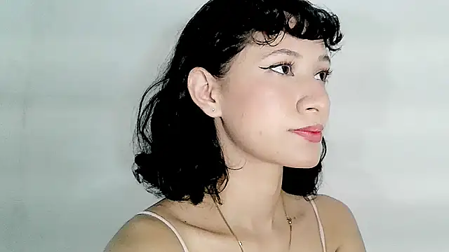 Snapshot of kitten_punches001 chatting on 9, 9, 2025 kitten punches001 online show from 9, 9, 2025