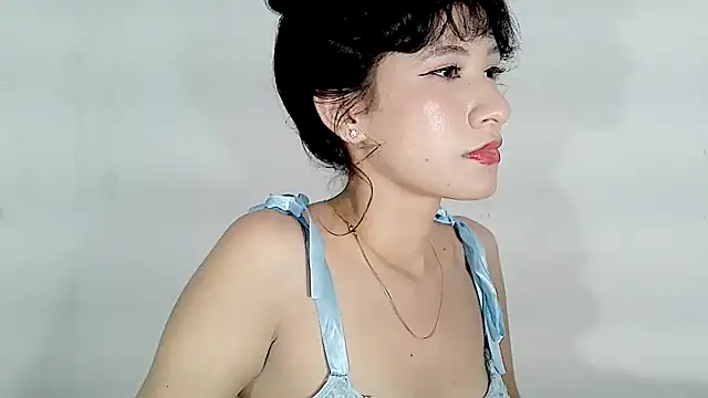 Snapshot of kitten_punches001 chatting on 13, 9, 2025 kitten punches001 online show from 13, 9, 2025