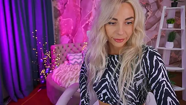 BellaRayyy online show from 2, 11, 2025