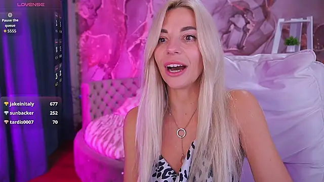 BellaRayyy online show from 27, 11, 2025