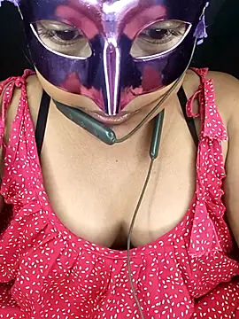 Snapshot of mimi87hoty chatting on 1, 8, 2026 mimi87hoty online show from 1, 8, 2026