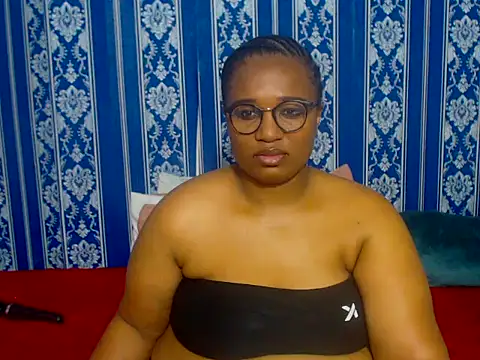 JUICEYLIPS333 online show from 11, 11, 2025