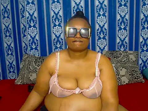 JUICEYLIPS333 online show from 23, 11, 2025