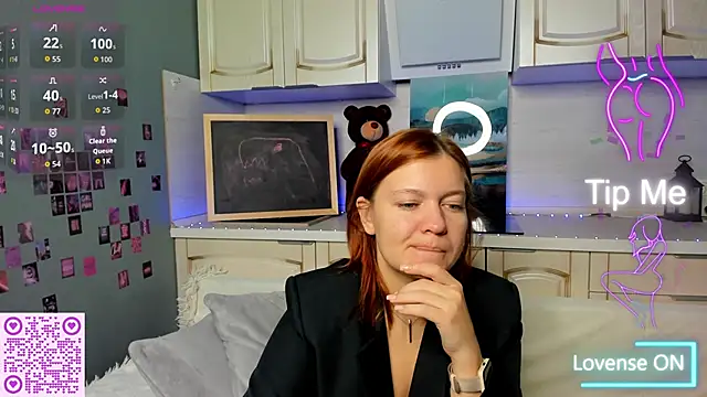 Snapshot of BattyBaker chatting on 3, 10, 2025 BattyBaker online show from 3, 10, 2025