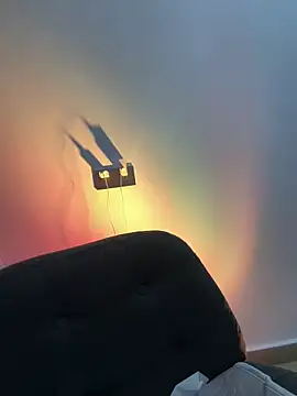 A girla online show from 25, 4, 2026