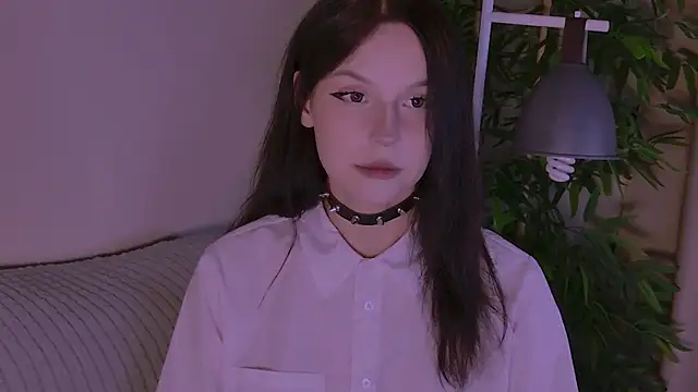 claire bennett online show from 27, 6, 2026