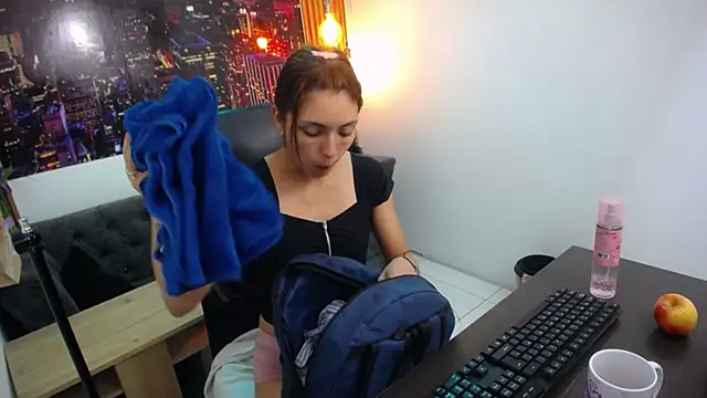 Ariana Toro online show from 1, 10, 2025