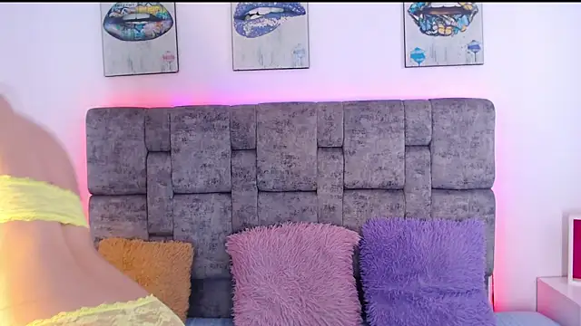 Snapshot of melodydoll chatting on 2, 10, 2025 melodydoll online show from 2, 10, 2025