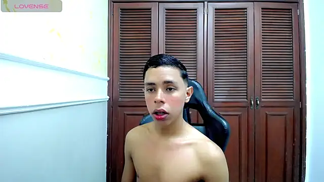 Snapshot of ALEX_HOTl_ chatting on 9, 9, 2025 ALEX HOTl online show from 9, 9, 2025
