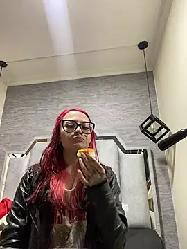 Zami Escobar of online show from 18, 2, 2026