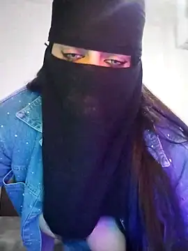 lilyan12 online show from 12, 4, 2026