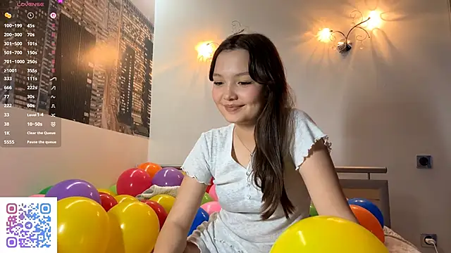 KiraVelvet online show from 12, 9, 2025