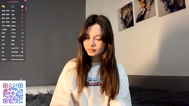 KiraVelvet online show from 5, 10, 2025