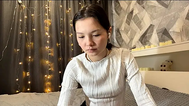 KiraVelvet online show from 1, 12, 2025