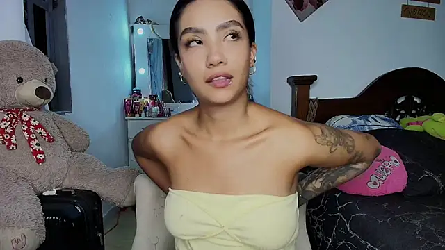 Snapshot of mia_yireth chatting on 6, 10, 2025 mia yireth online show from 6, 10, 2025