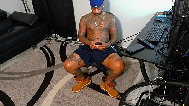 SLANGONDEMHOES online show from 9, 11, 2025