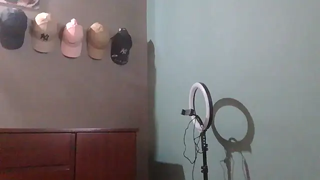 Pocahontas tw online show from 11, 11, 2025