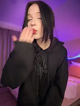 YourLittleDevil online show from 21, 4, 2026