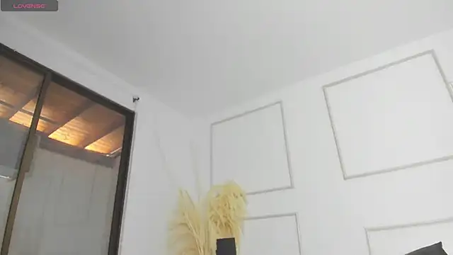 Emilywillis8 online show from 3, 11, 2025