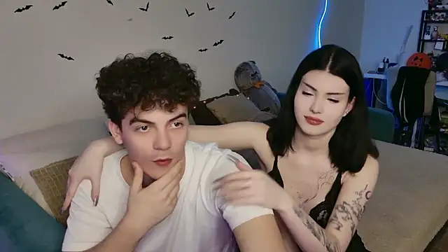 Alice18James online show from 28, 10, 2025