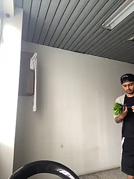 cristopher wallacee online show from 12, 10, 2025