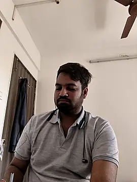 Snapshot of vinay_smalldick chatting on 14, 11, 2025 vinay smalldick online show from 14, 11, 2025