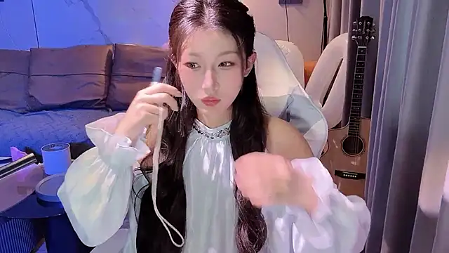 Snapshot of Lixinel-520 chatting on 11, 9, 2025 Lixinel-520 online show from 11, 9, 2025