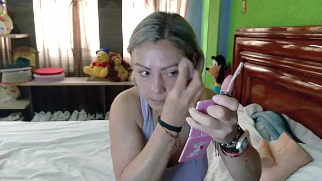 Snapshot of _Charlize_theron_ chatting on 16, 7, 2026 Charlize theron online show from 16, 7, 2026
