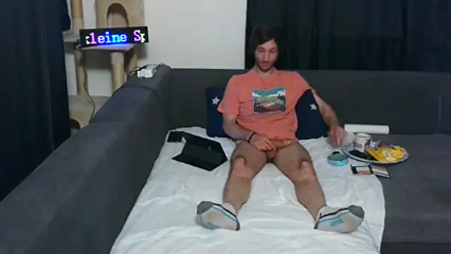 cum2camboys online show from 18, 4, 2026