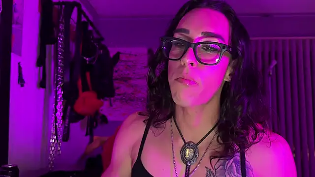 xoFrankie online show from 8, 10, 2025