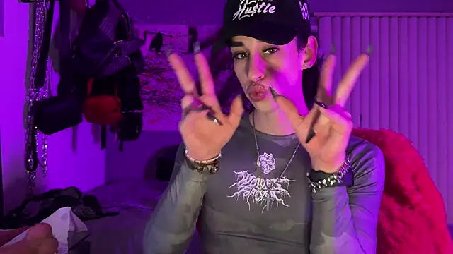 Snapshot of xoFrankie chatting on 11, 2, 2026 xoFrankie online show from 11, 2, 2026