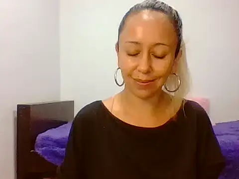 Snapshot of leah_susman chatting on 19, 9, 2025 leah susman online show from 19, 9, 2025