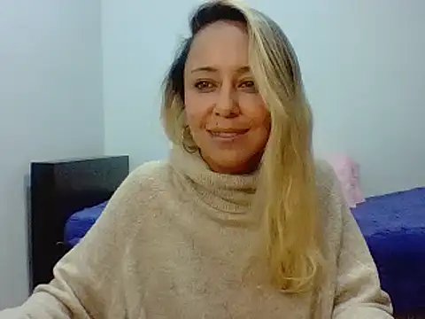 Snapshot of leah_susman chatting on 26, 9, 2025 leah susman online show from 26, 9, 2025