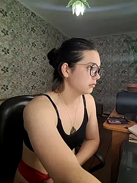 Albi Glow online show from 11, 10, 2025